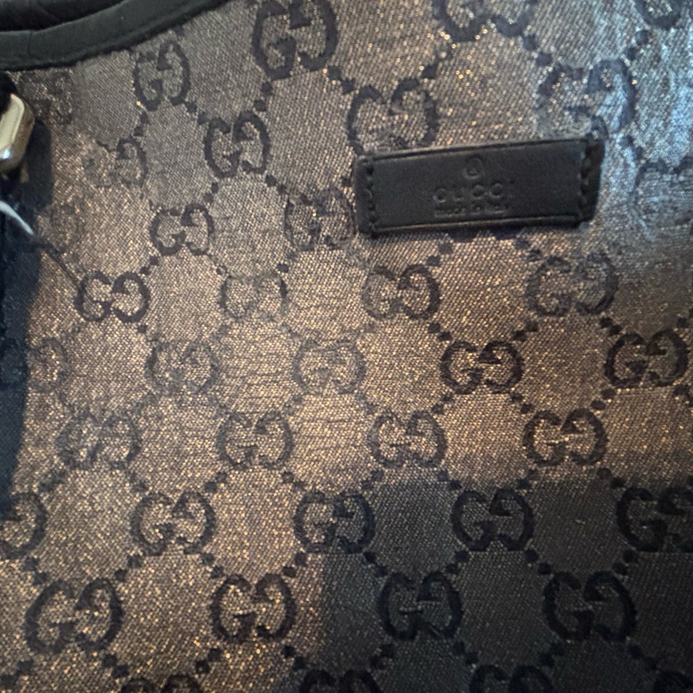 Authentic Gucci Joy Tote - GG Crystal Canvas & Leather - Medium-fair condition - Picture 2 of 11